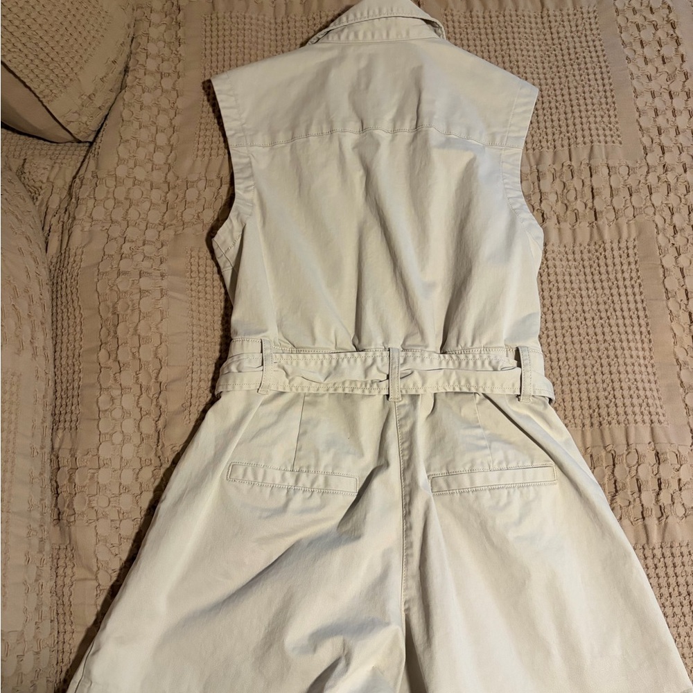 Abercrombie & Fitch Cream Garment
